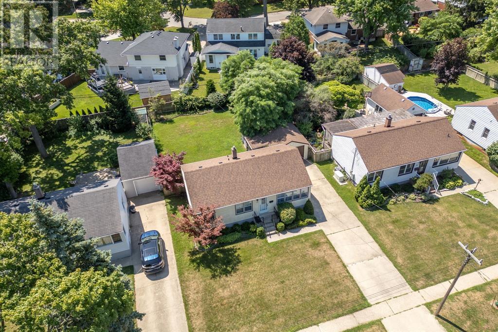 Photo 40 of 751 Kemsley Drive, Sarnia ON
