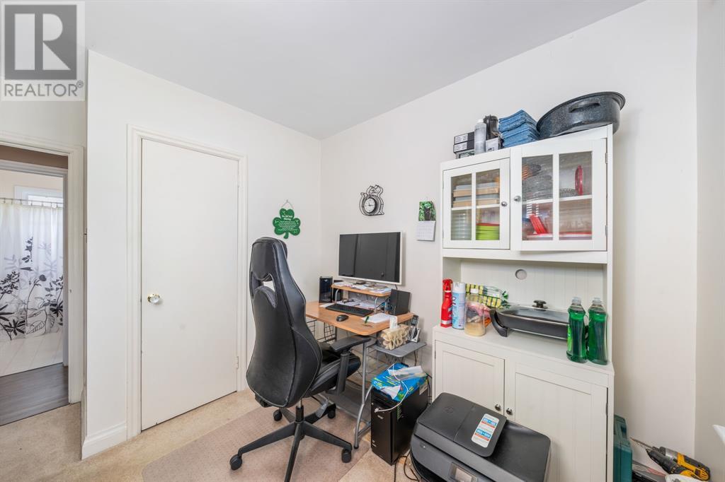 Photo 18 of 751 Kemsley Drive, Sarnia ON