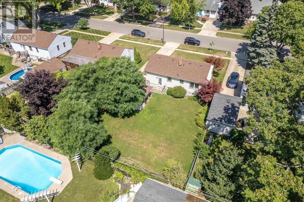 Photo 39 of 751 Kemsley Drive, Sarnia ON