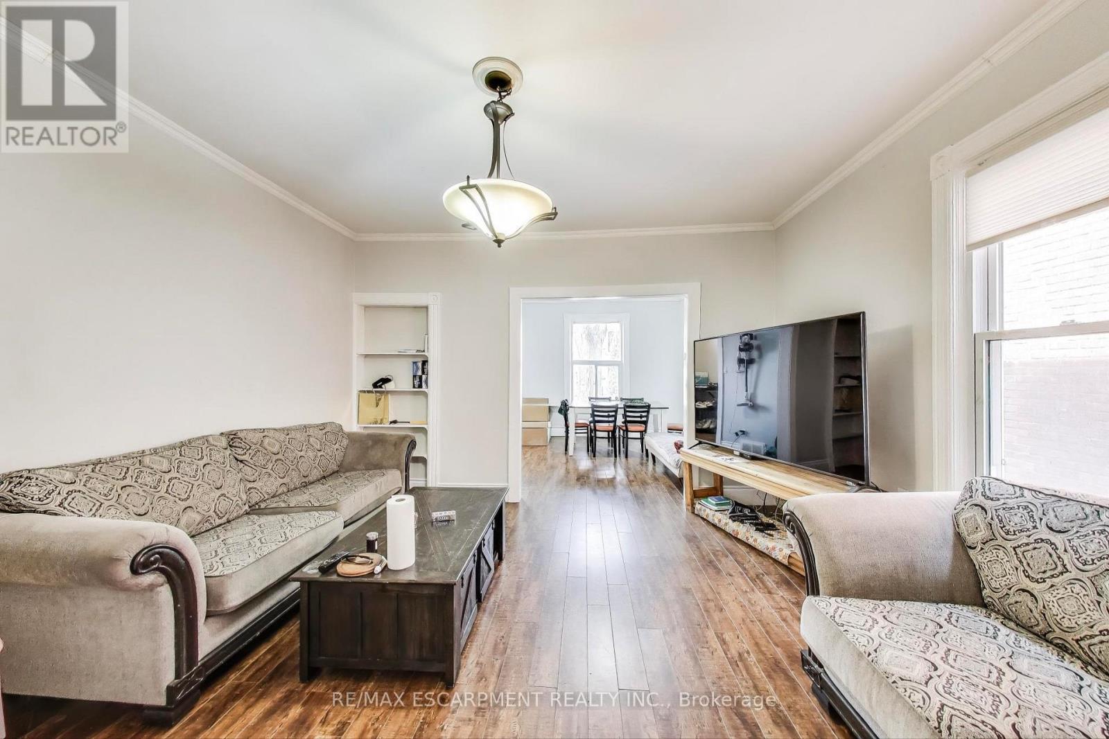 Photo 12 of 8 Madison Avenue, Hamilton ON