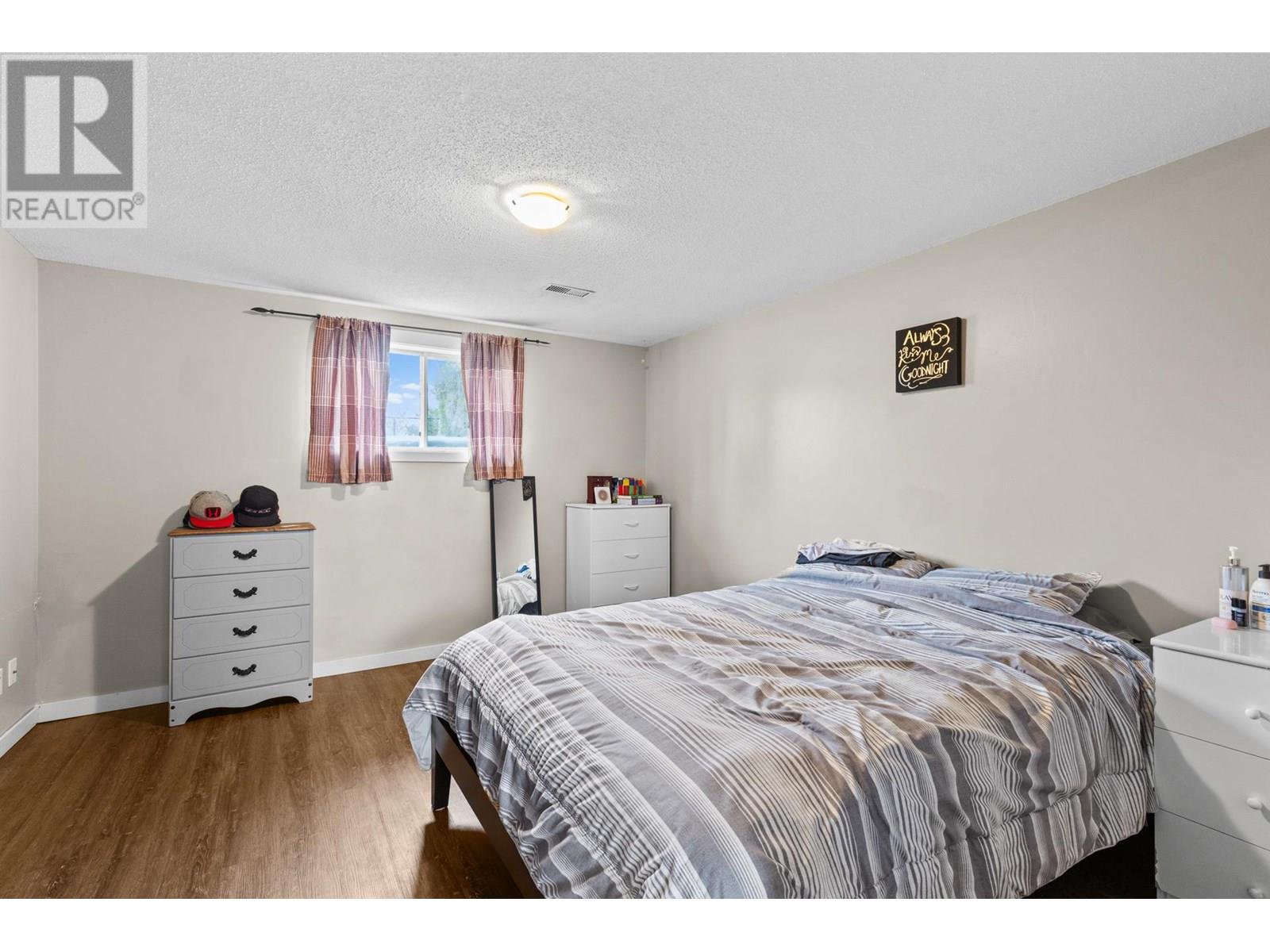 Photo 11 of 1502 32 Avenue, Vernon BC
