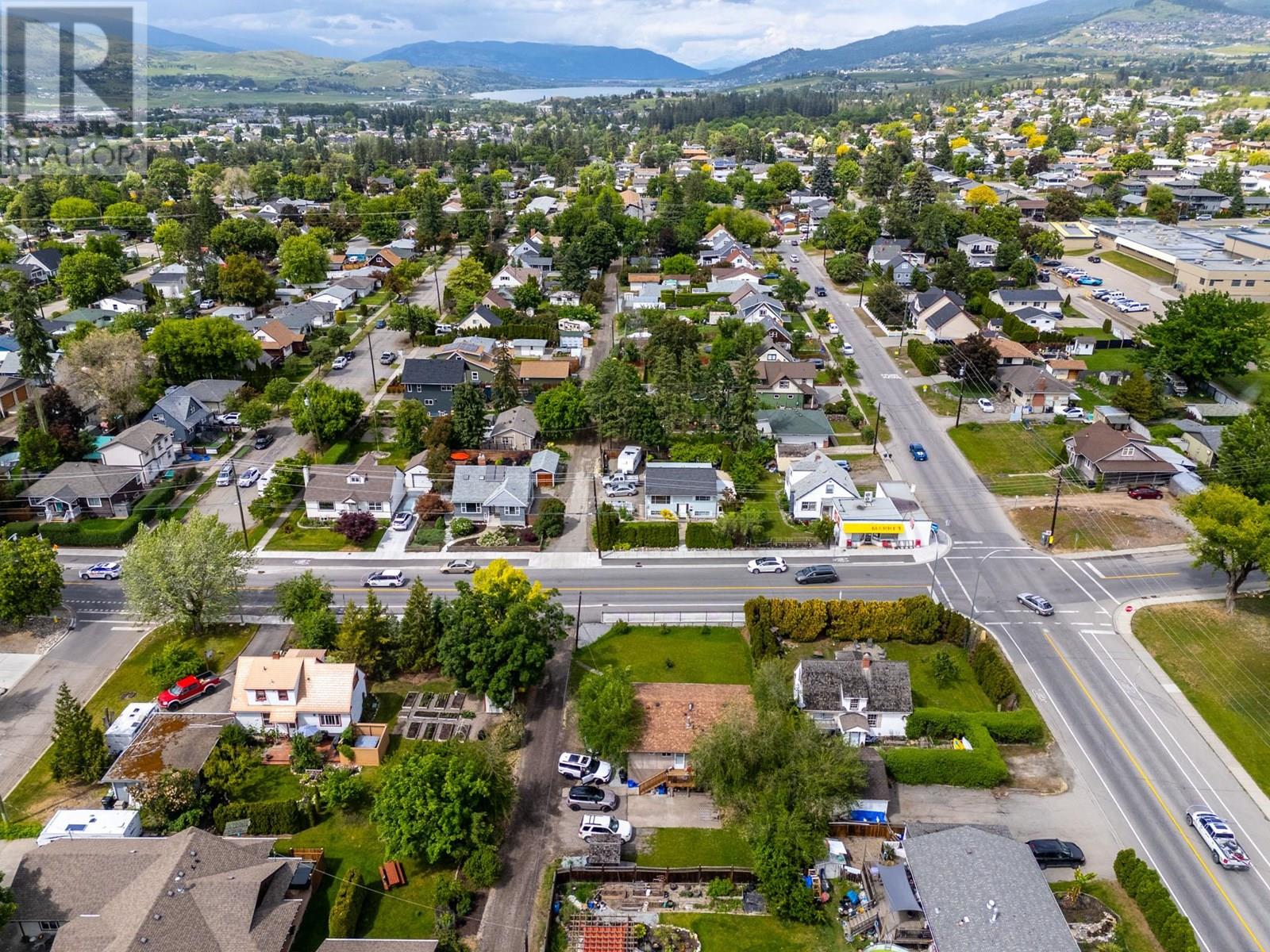 Photo 19 of 1502 32 Avenue, Vernon BC