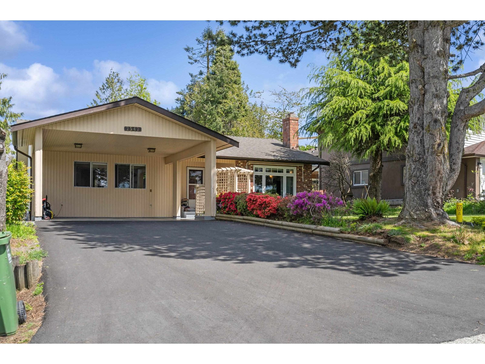 Photo 40 of 2542 Springhill Street, Abbotsford BC