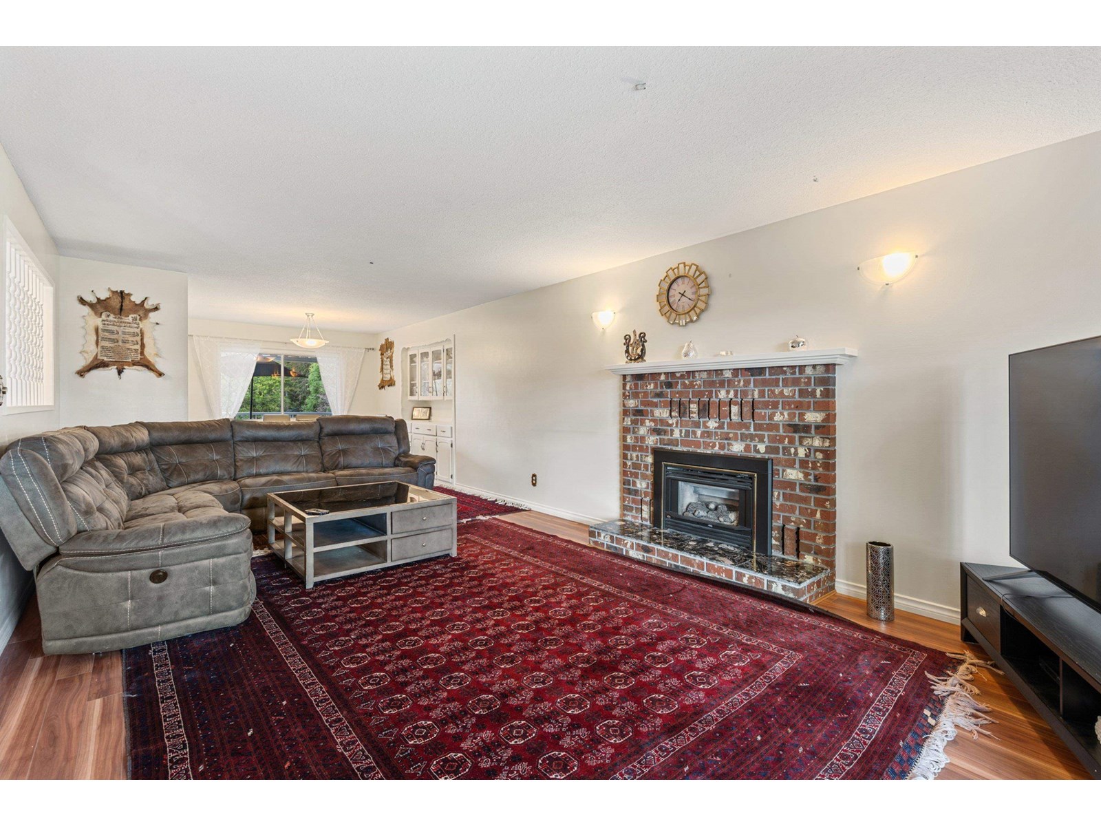 Photo 5 of 2542 Springhill Street, Abbotsford BC