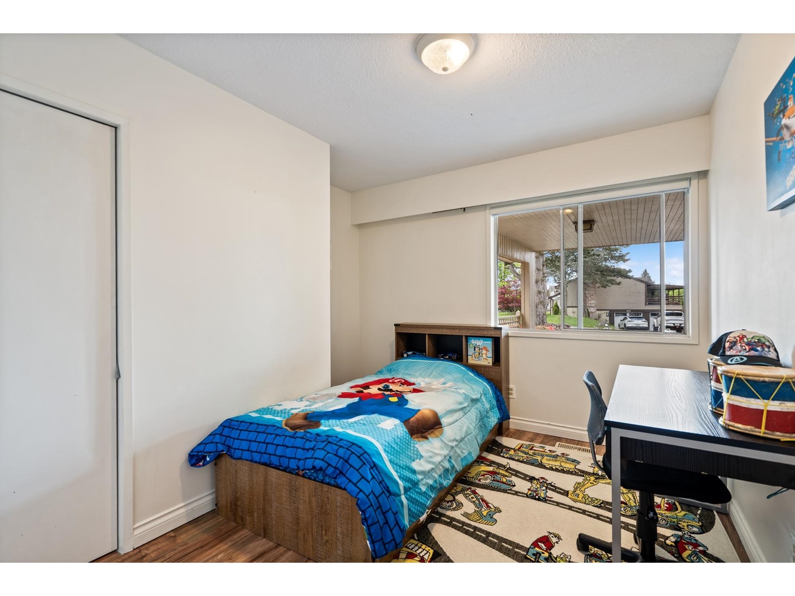 Photo 9 of 2542 Springhill Street, Abbotsford BC
