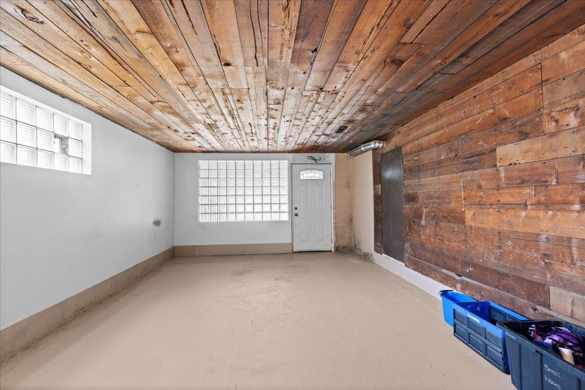 Photo 21 of 33721 Morey Avenue, Abbotsford BC