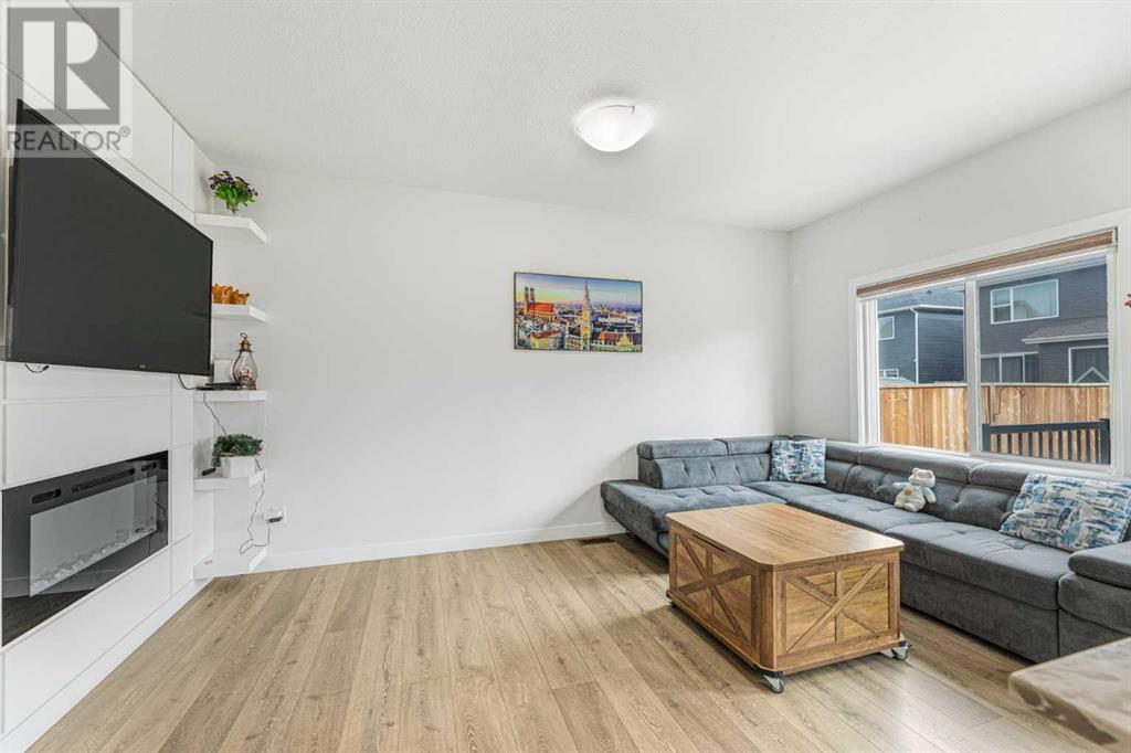 Photo 5 of 343 Savanna Avenue Ne, Calgary AB
