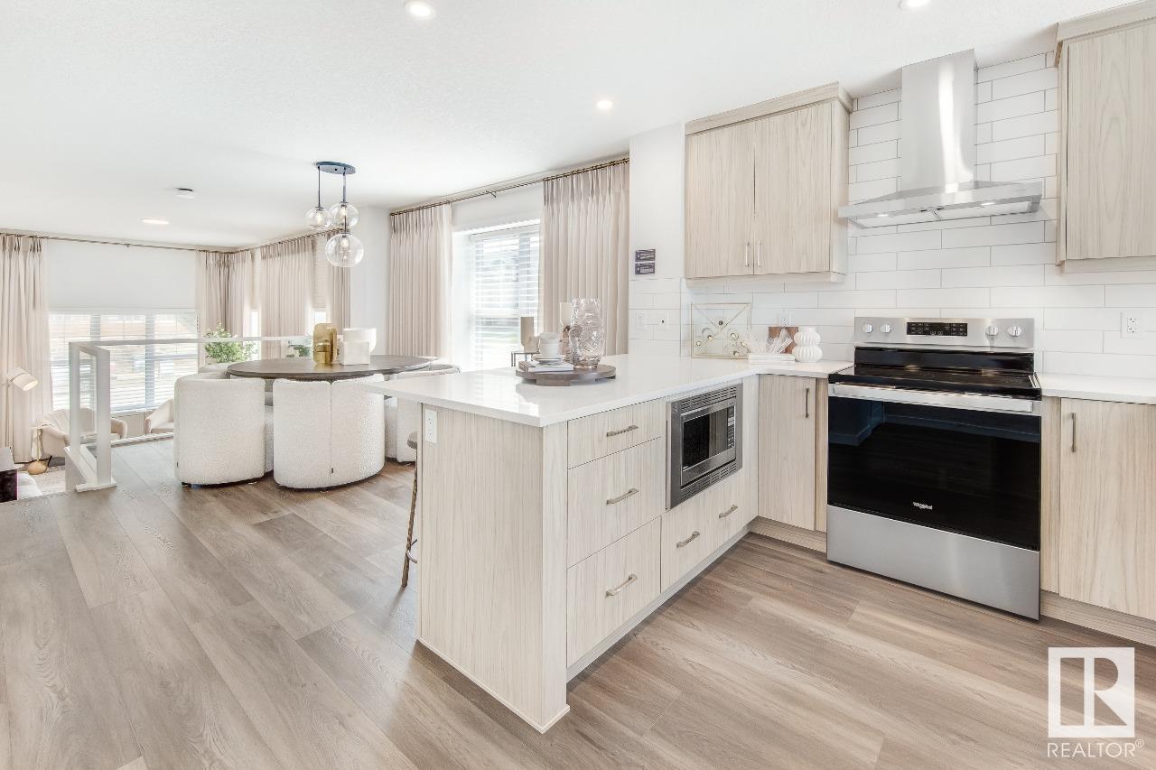 Photo 1 of 11977 35 Av Sw, Edmonton AB