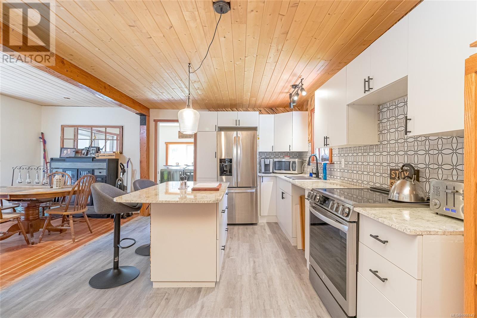 7420 Cowichan Lake Rd, Lake Cowichan