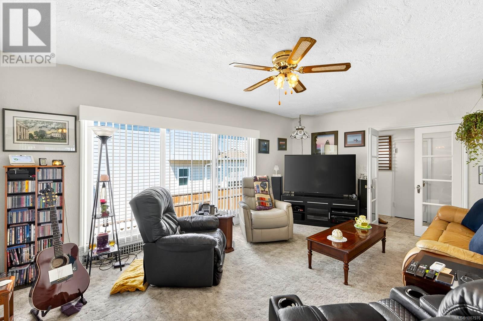 2635 5th Ave - 12