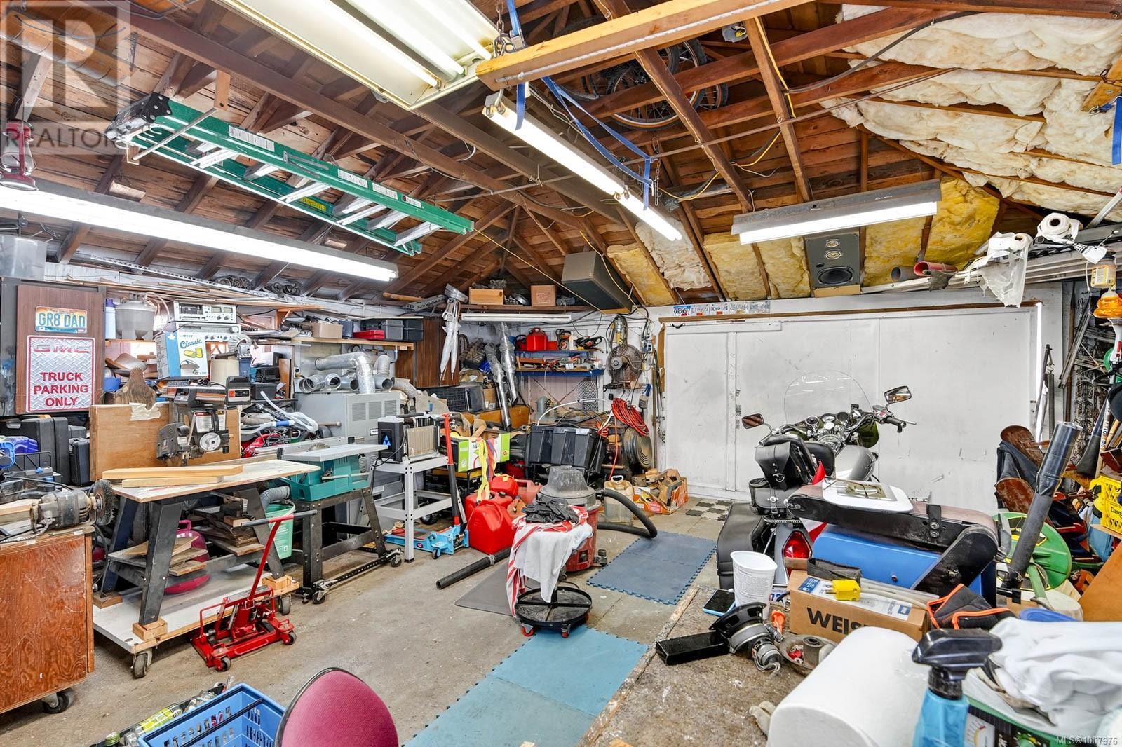 2635 5th Ave - 30