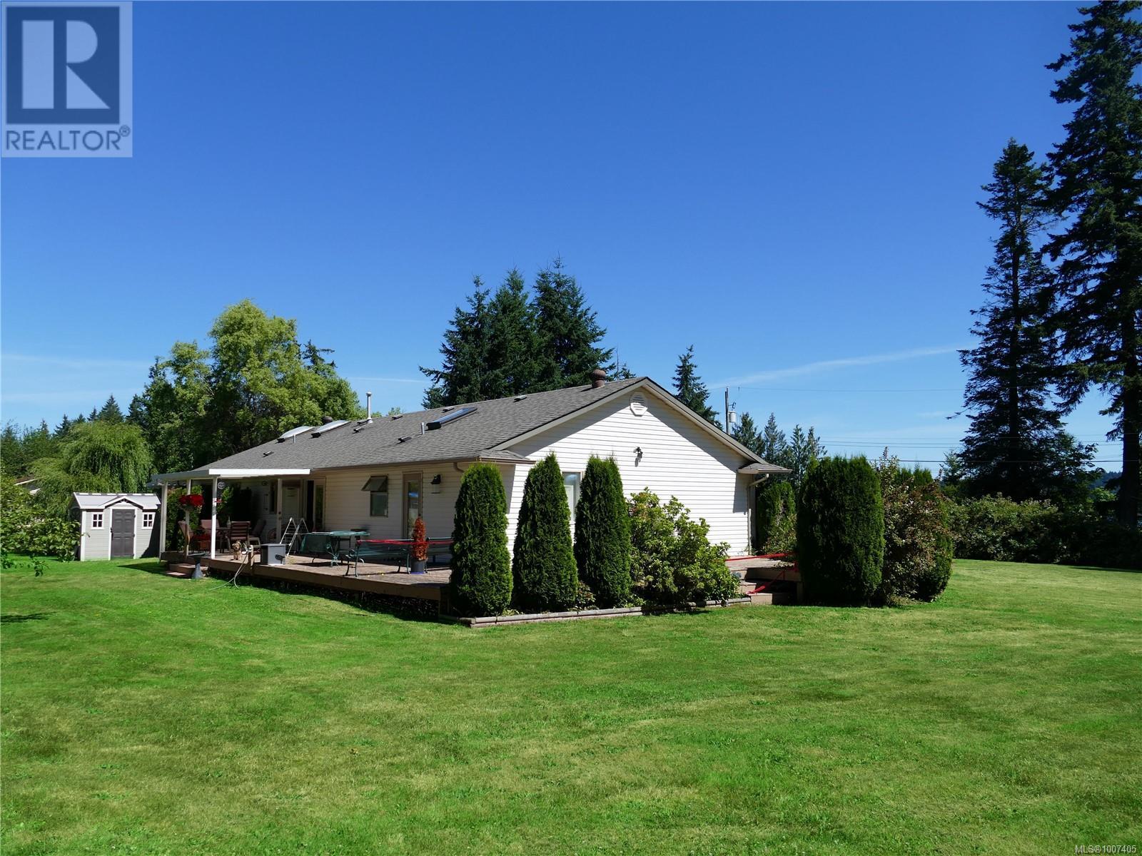 Photo 5 of 6637 Walker Frontage Rd, Fanny Bay BC