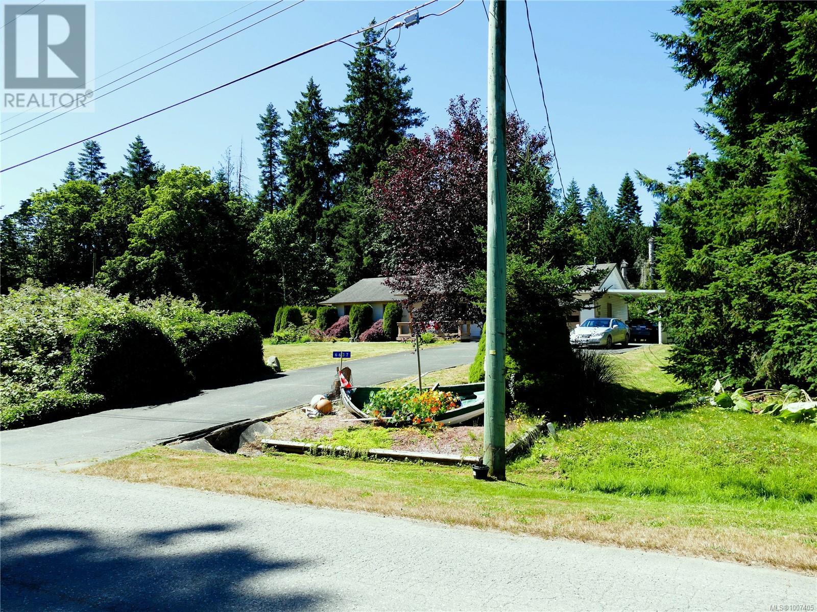Photo 2 of 6637 Walker Frontage Rd, Fanny Bay BC