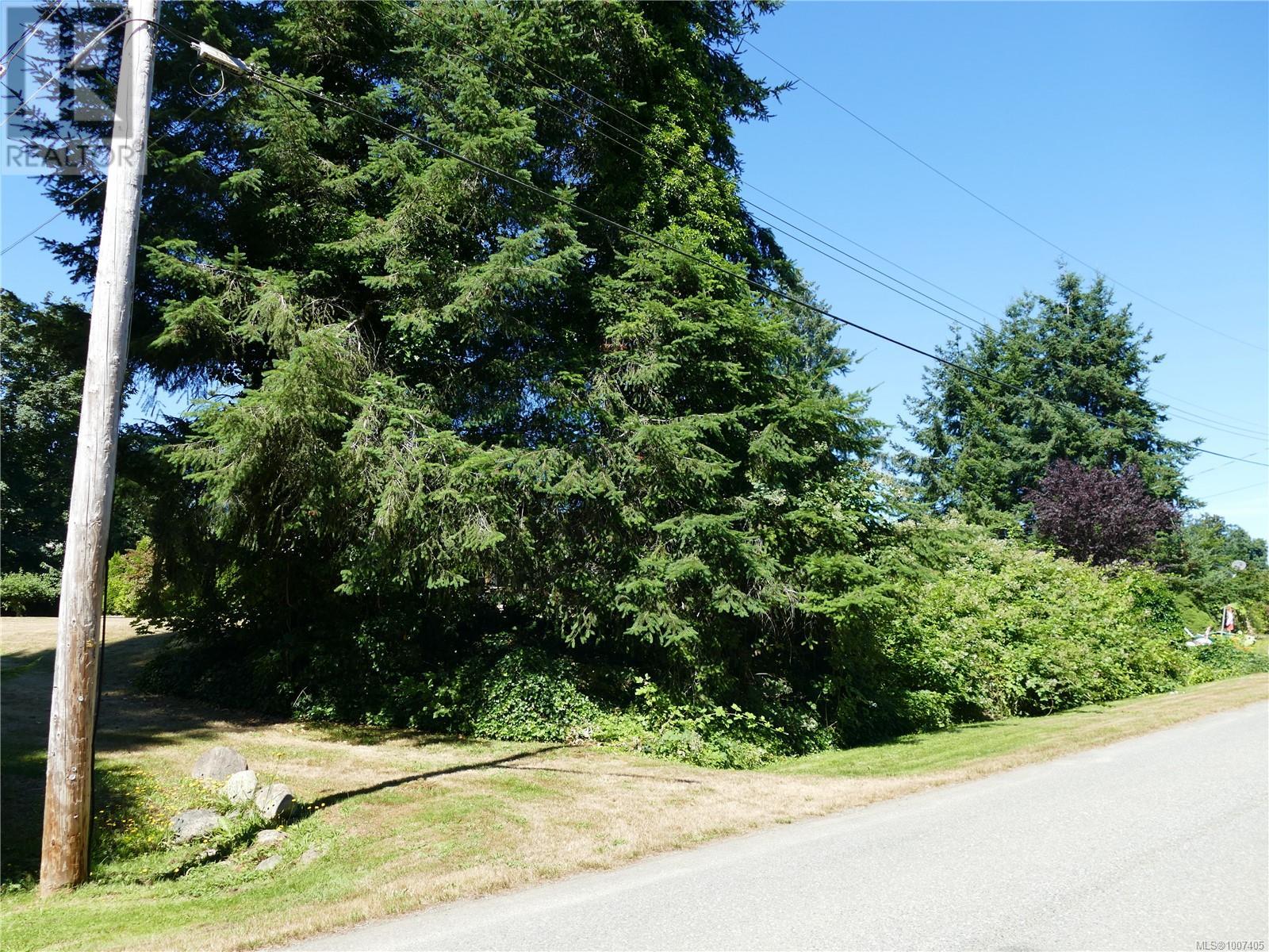 Photo 3 of 6637 Walker Frontage Rd, Fanny Bay BC