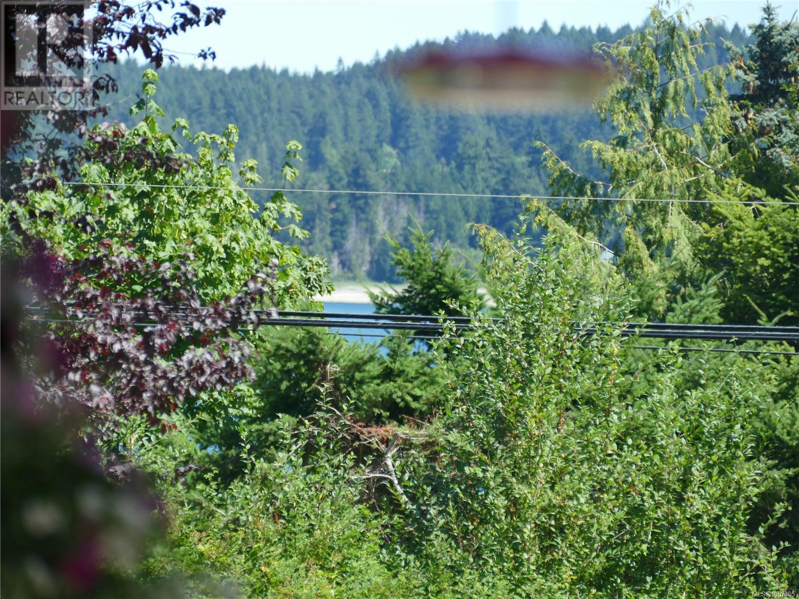 Photo 6 of 6637 Walker Frontage Rd, Fanny Bay BC