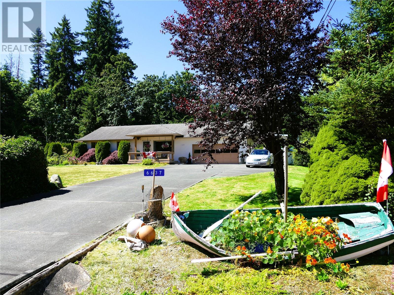 Photo 1 of 6637 Walker Frontage Rd, Fanny Bay BC