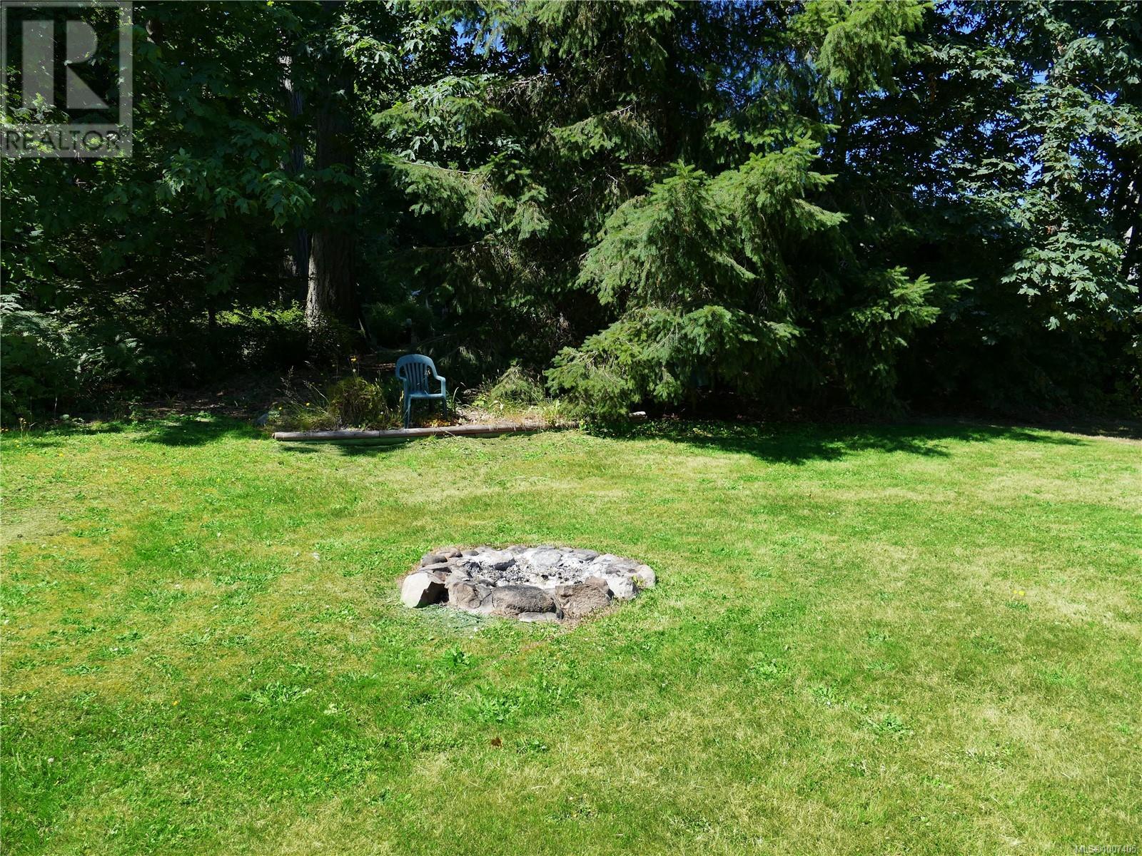 Photo 27 of 6637 Walker Frontage Rd, Fanny Bay BC