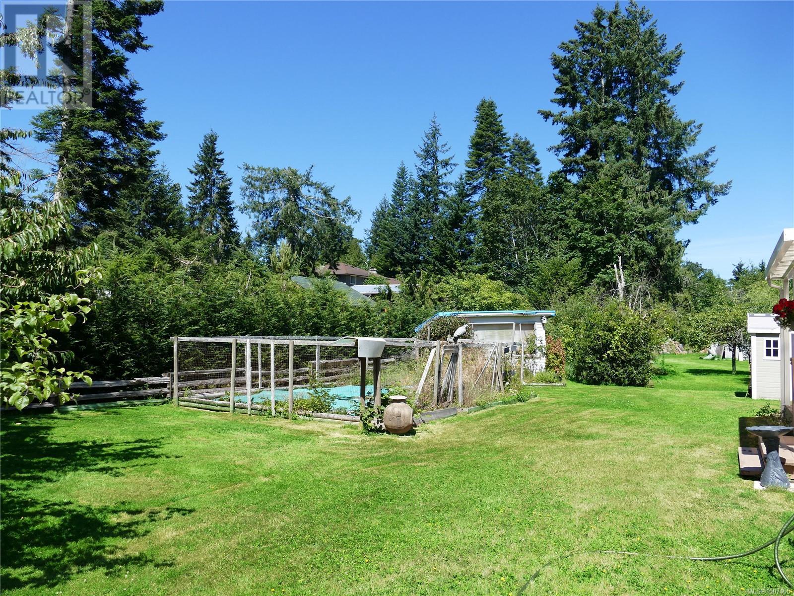 Photo 31 of 6637 Walker Frontage Rd, Fanny Bay BC