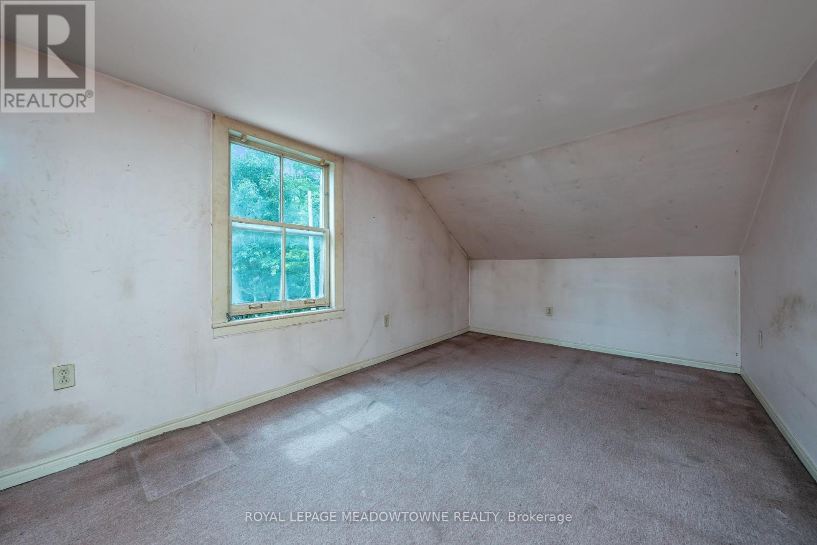 Photo 18 of 12363 Elizabeth Street, Halton Hills ON
