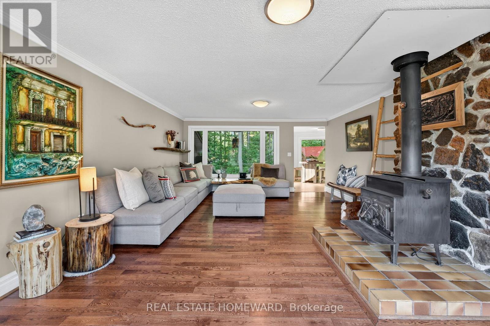 Photo 9 of 607175 River Road N, Mulmur ON