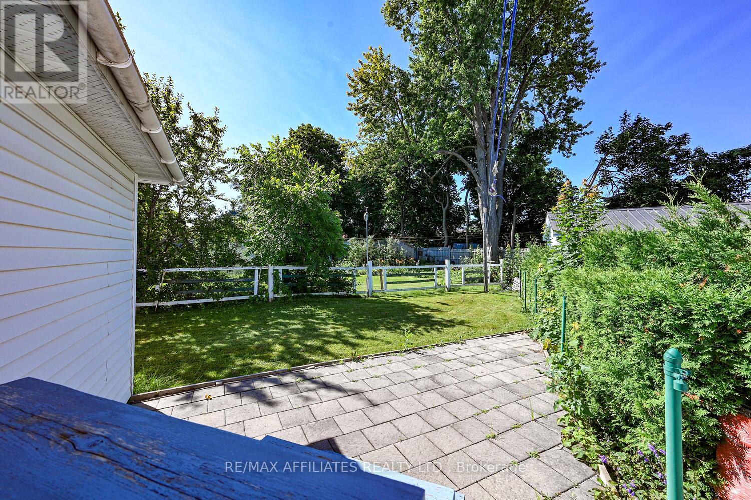Photo 39 of 70 Mcgill Street N, Smiths Falls ON
