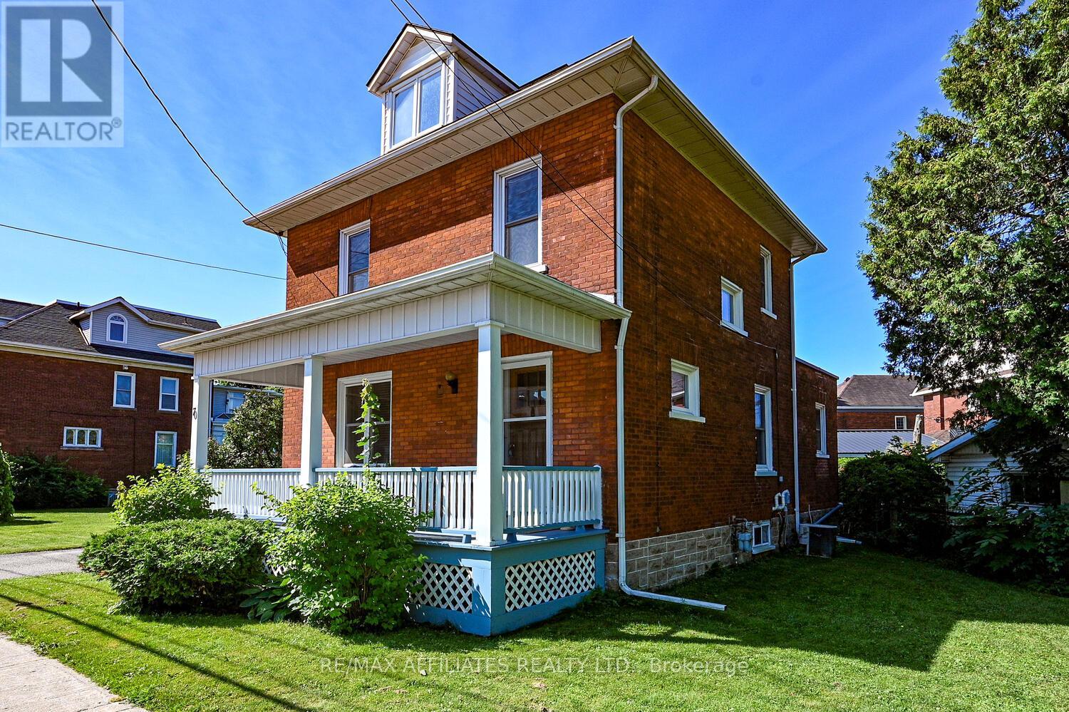 Photo 26 of 70 Mcgill Street N, Smiths Falls ON