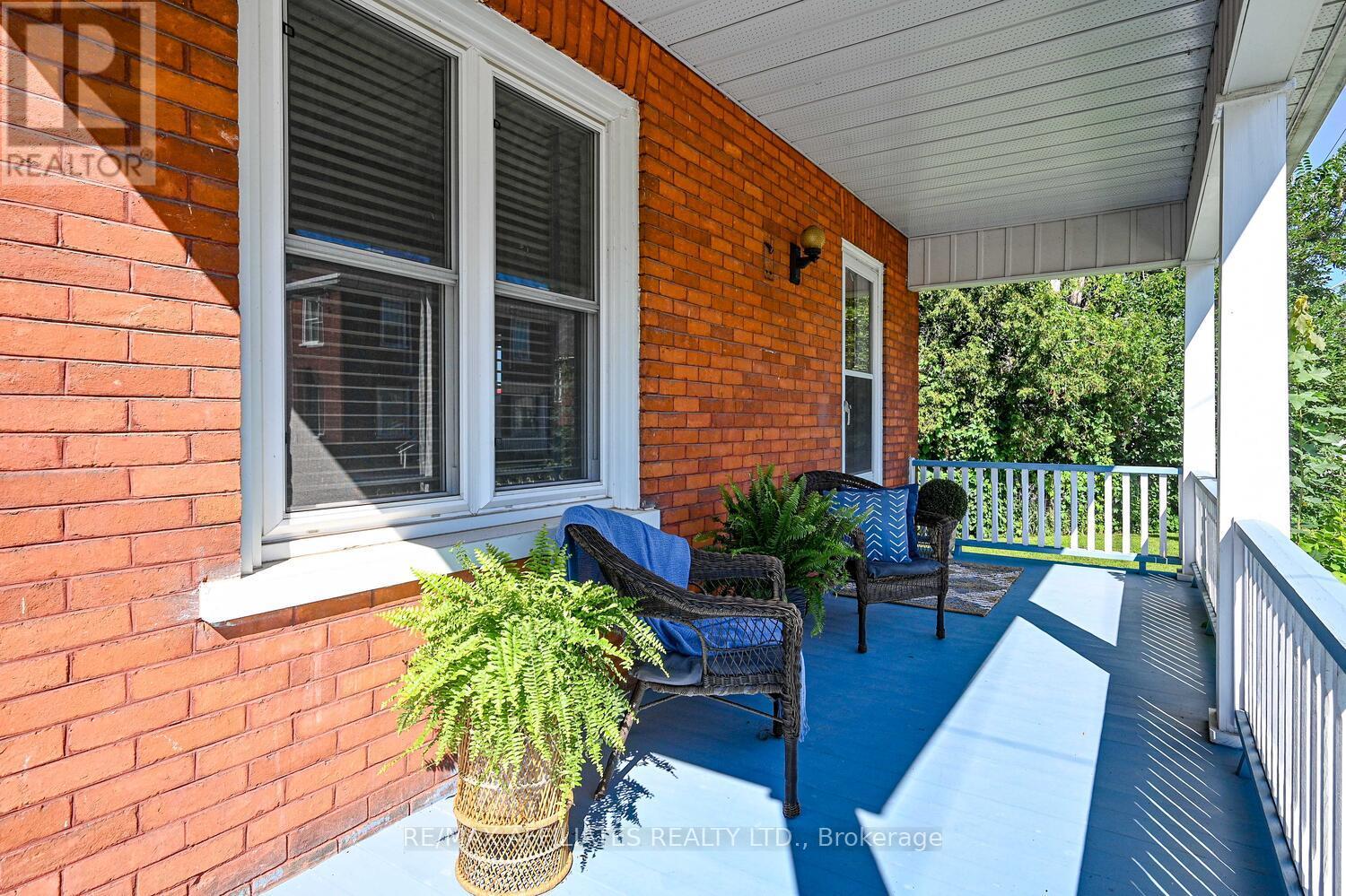 Photo 6 of 70 Mcgill Street N, Smiths Falls ON