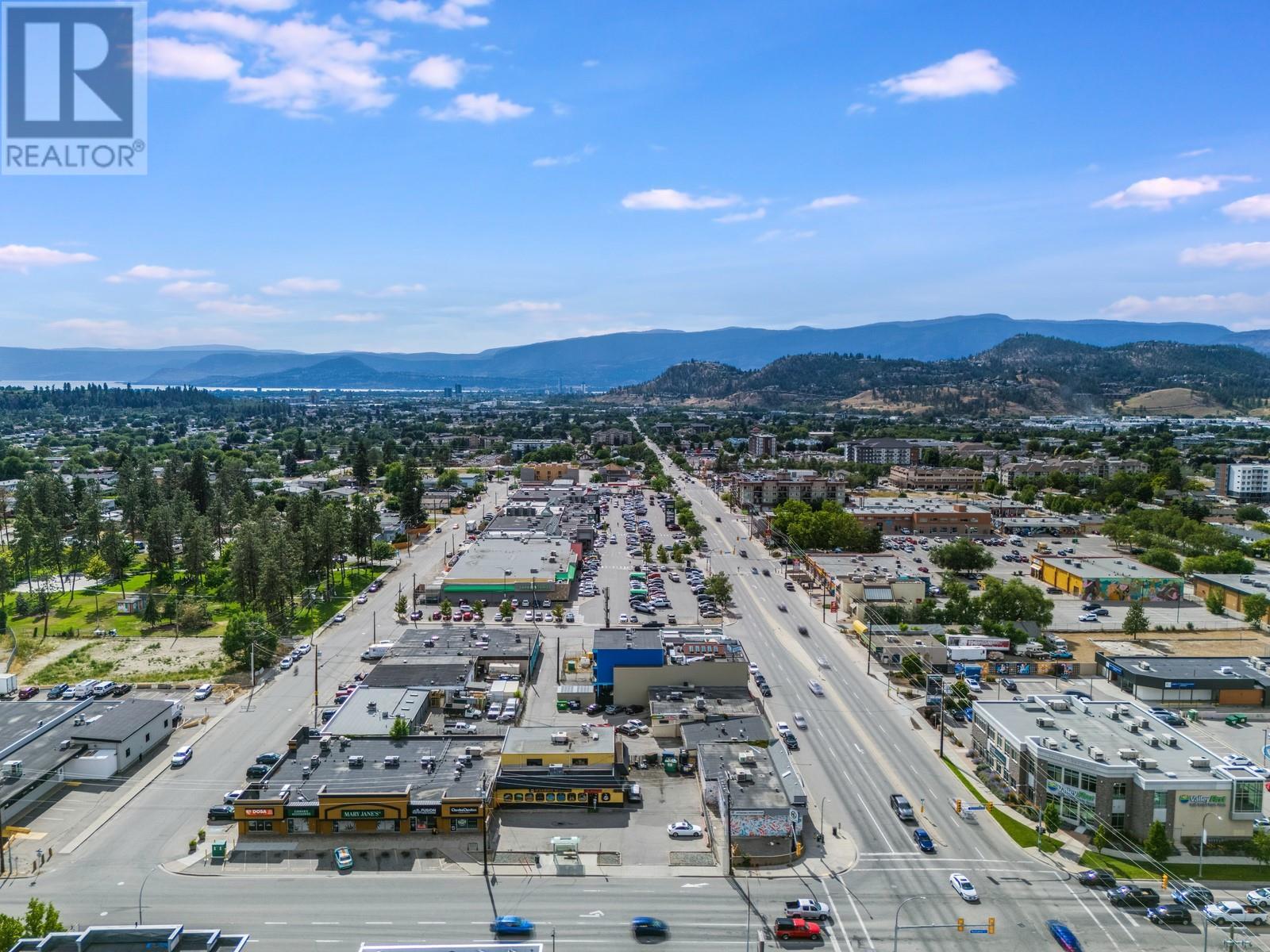 Photo 20 of 142 Prior Road S, Kelowna BC