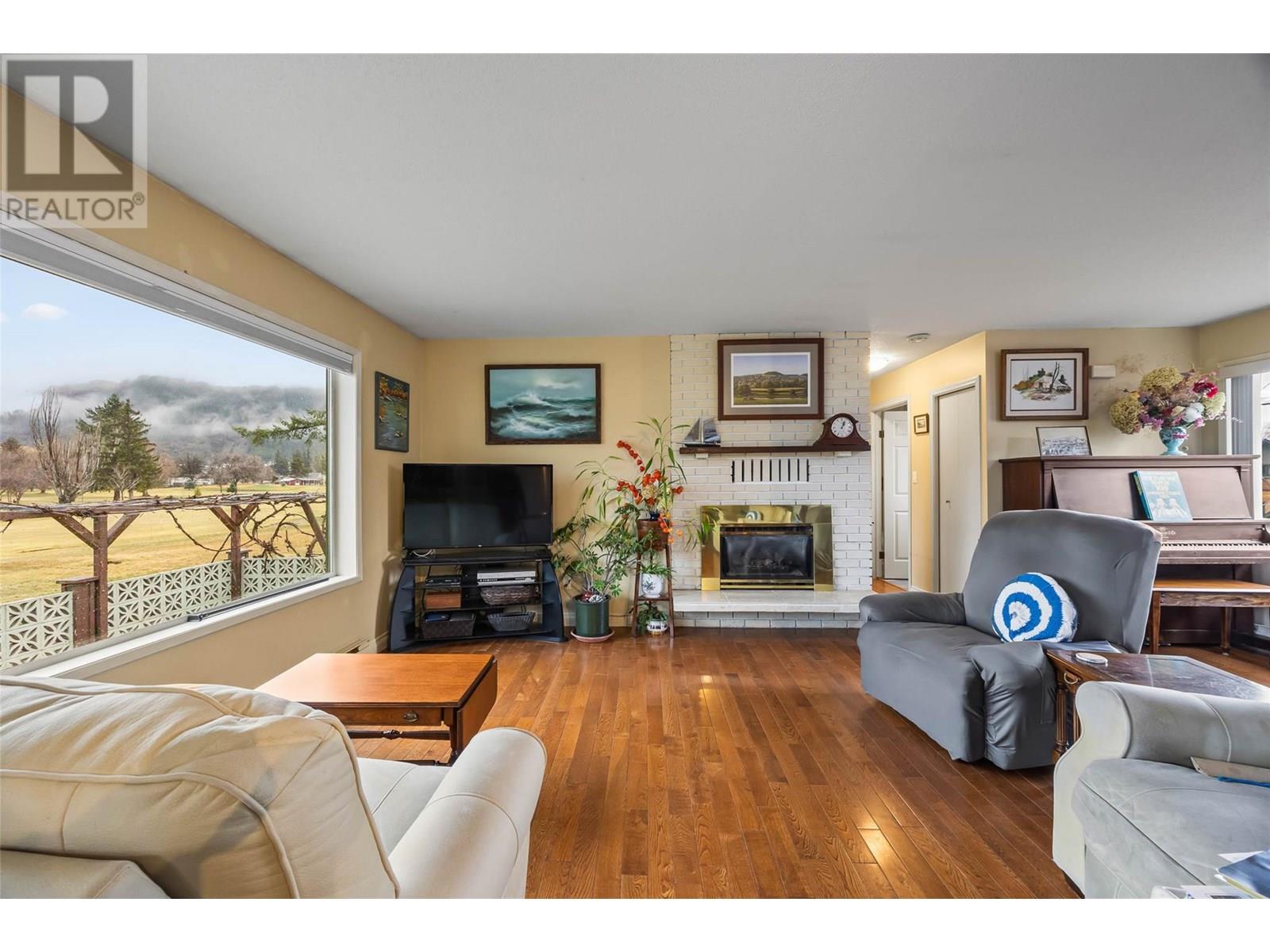 Photo 12 of 515 Pine Street, Chase BC