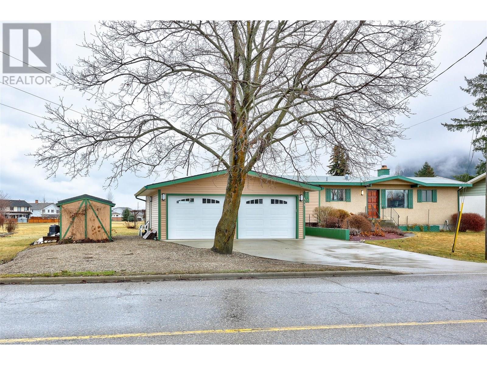 Photo 17 of 515 Pine Street, Chase BC
