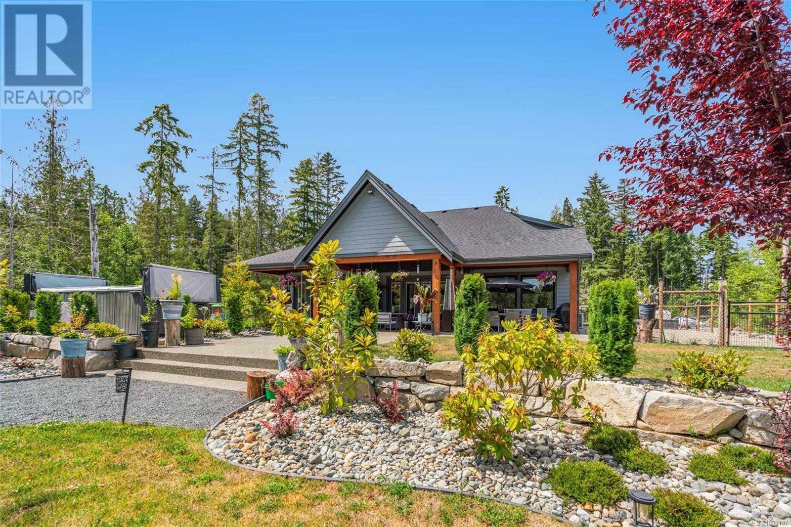 Photo 3 of 1248 Station Rd, Coombs BC