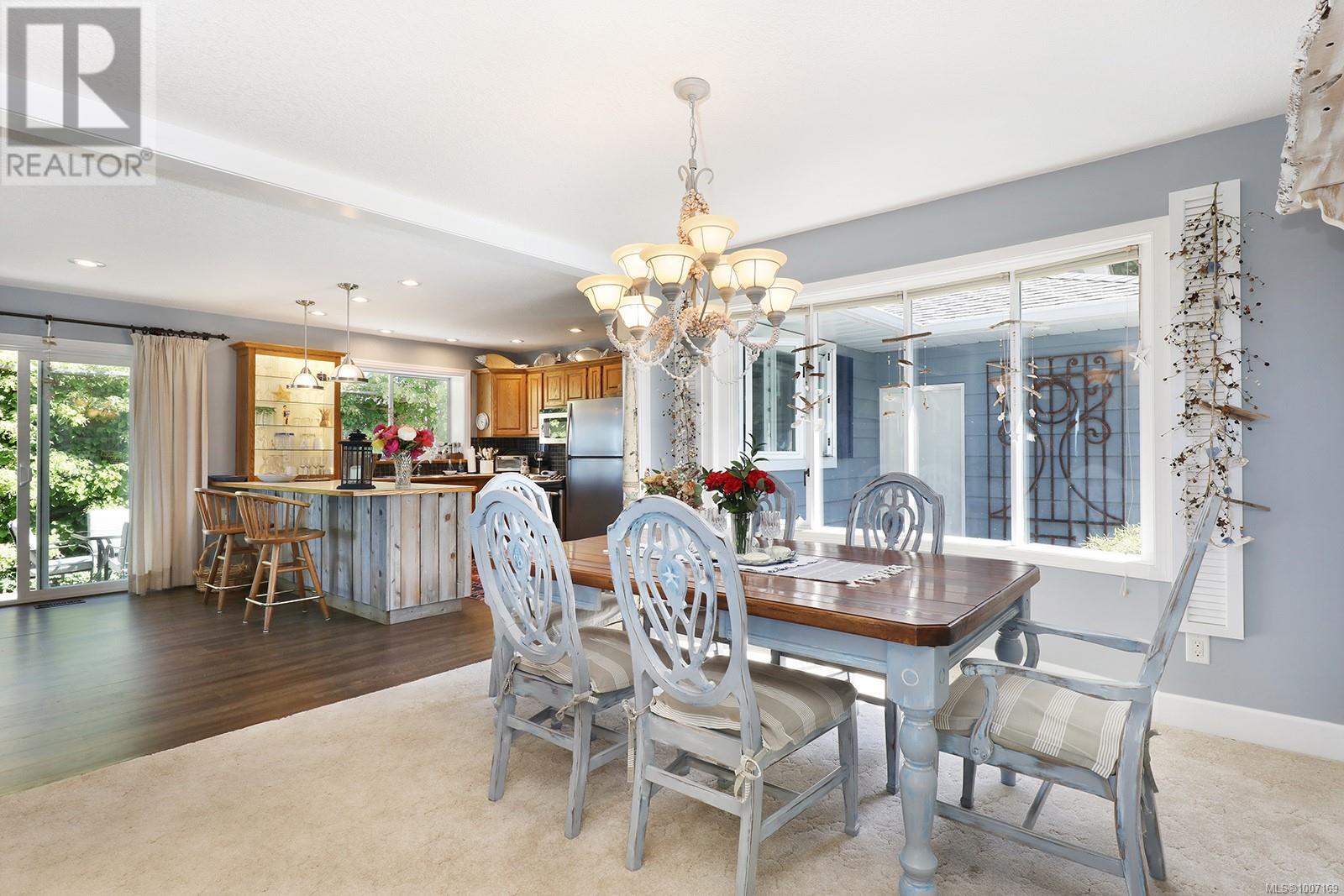Photo 21 of 1009 Eaglecrest Dr, Qualicum Beach BC