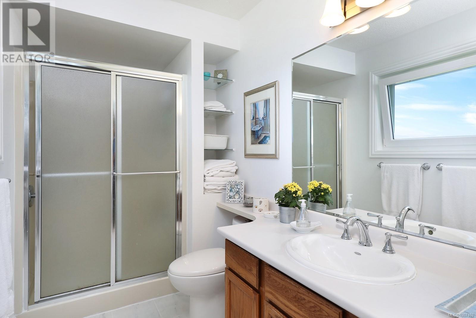 Photo 29 of 1009 Eaglecrest Dr, Qualicum Beach BC