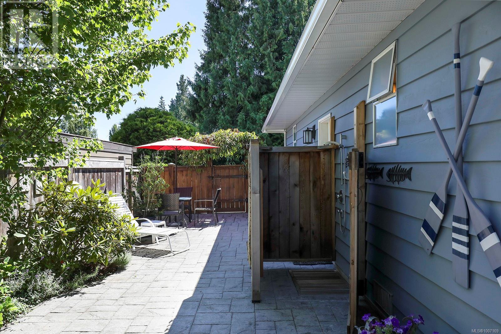 Photo 41 of 1009 Eaglecrest Dr, Qualicum Beach BC