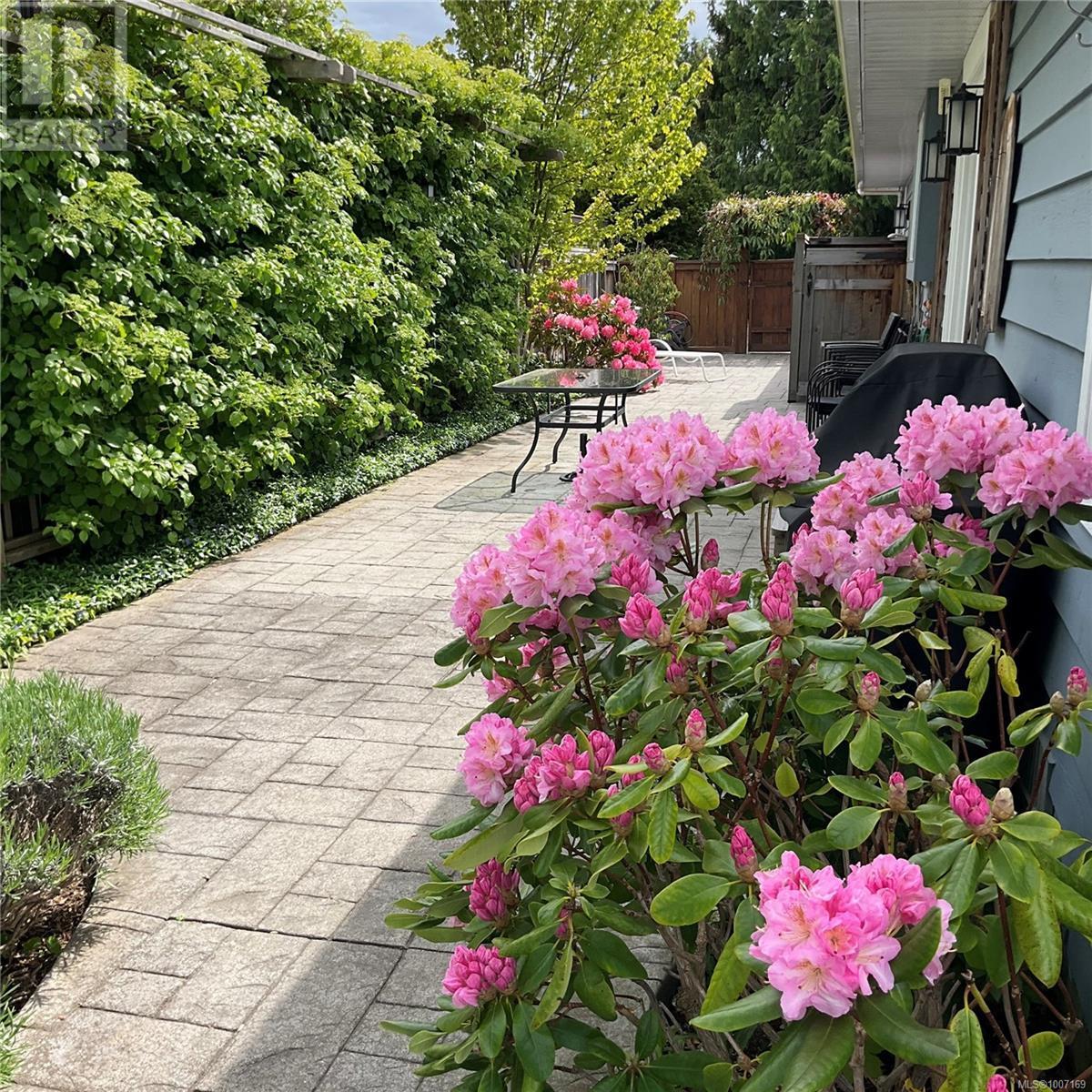 Photo 39 of 1009 Eaglecrest Dr, Qualicum Beach BC