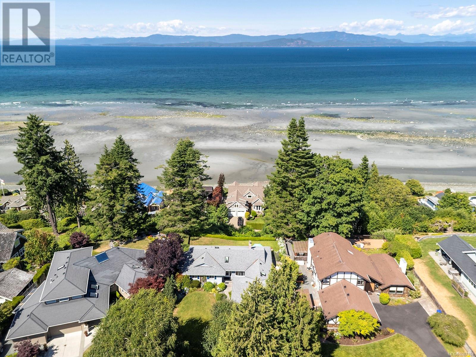 Photo 48 of 1009 Eaglecrest Dr, Qualicum Beach BC