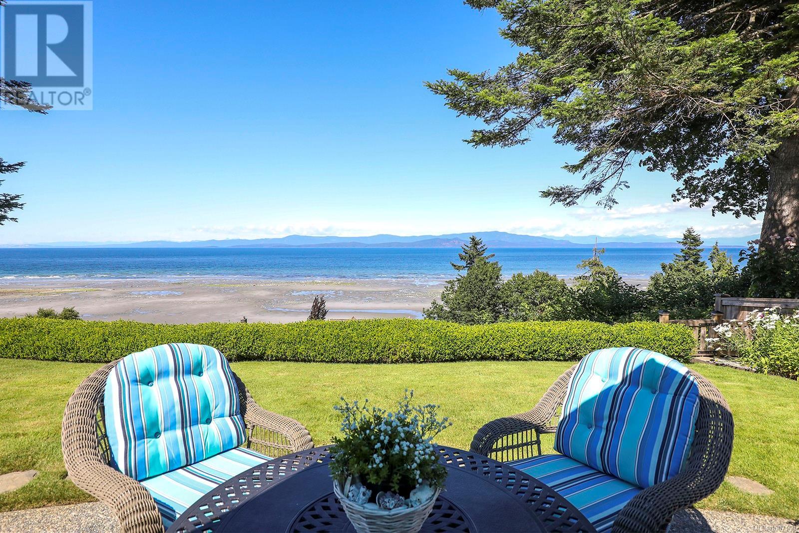 Photo 38 of 1009 Eaglecrest Dr, Qualicum Beach BC