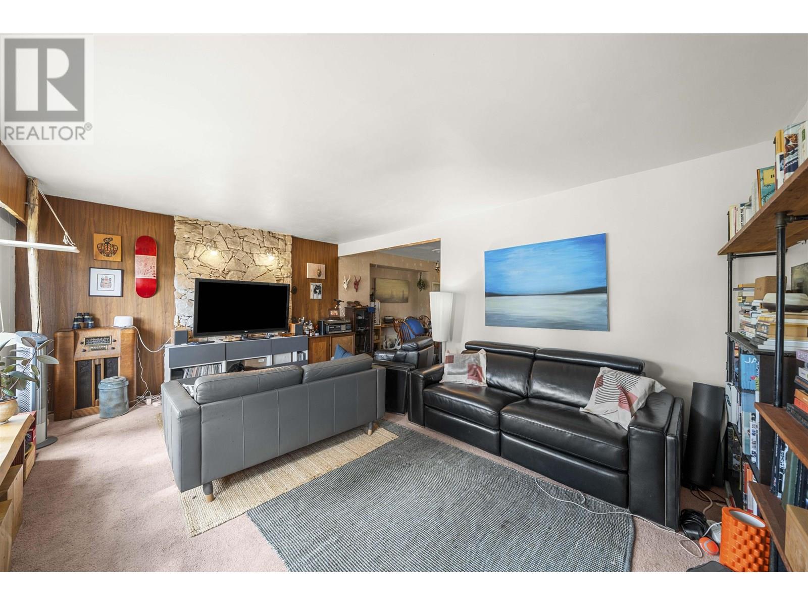 Photo 34 of 4561 Manor Street, Vancouver BC