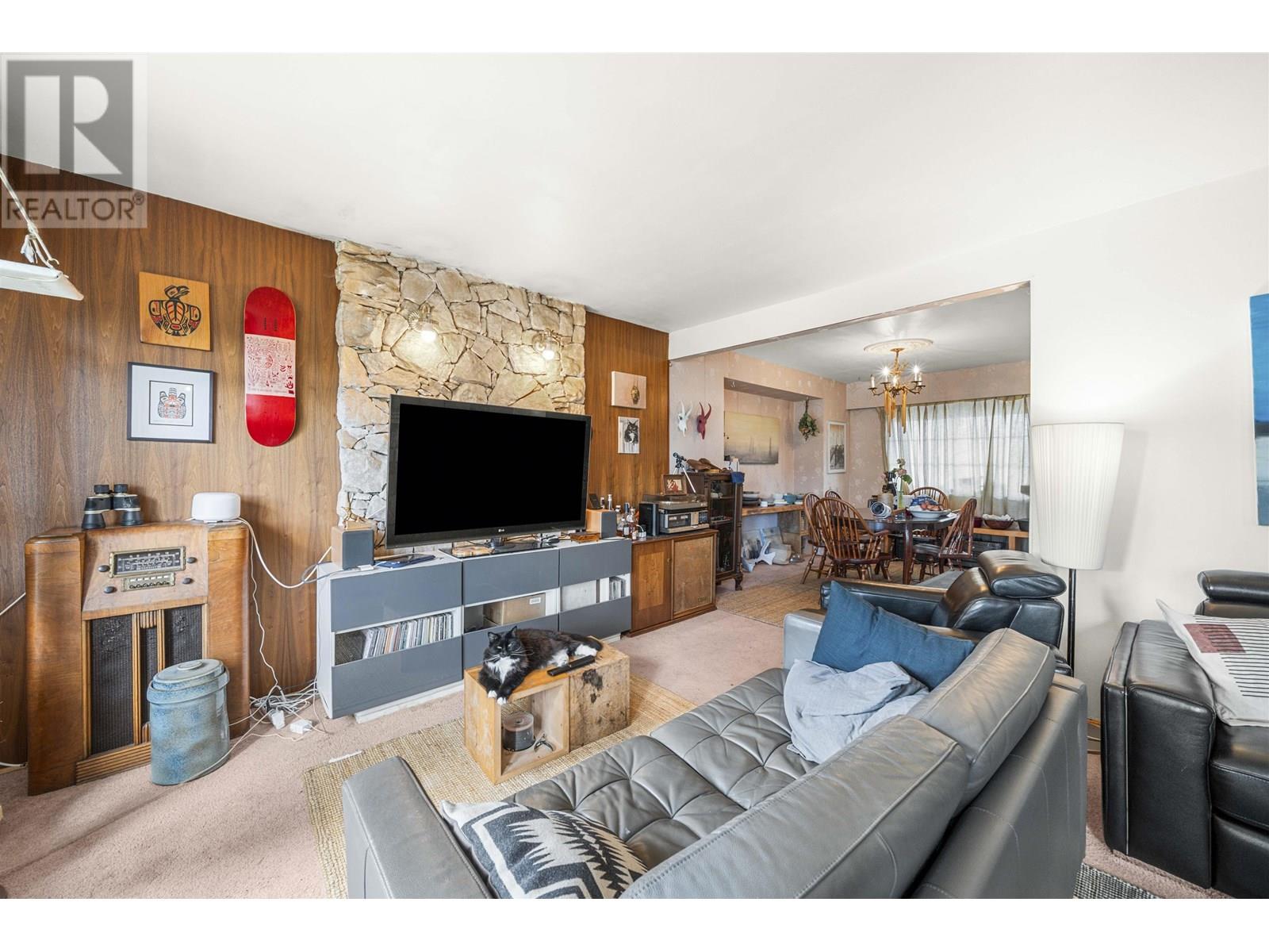 Photo 39 of 4561 Manor Street, Vancouver BC
