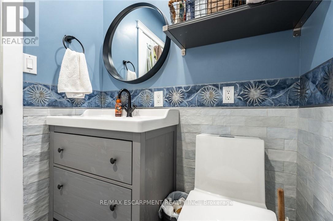 Photo 37 of 735 Beach Boulevard, Hamilton ON