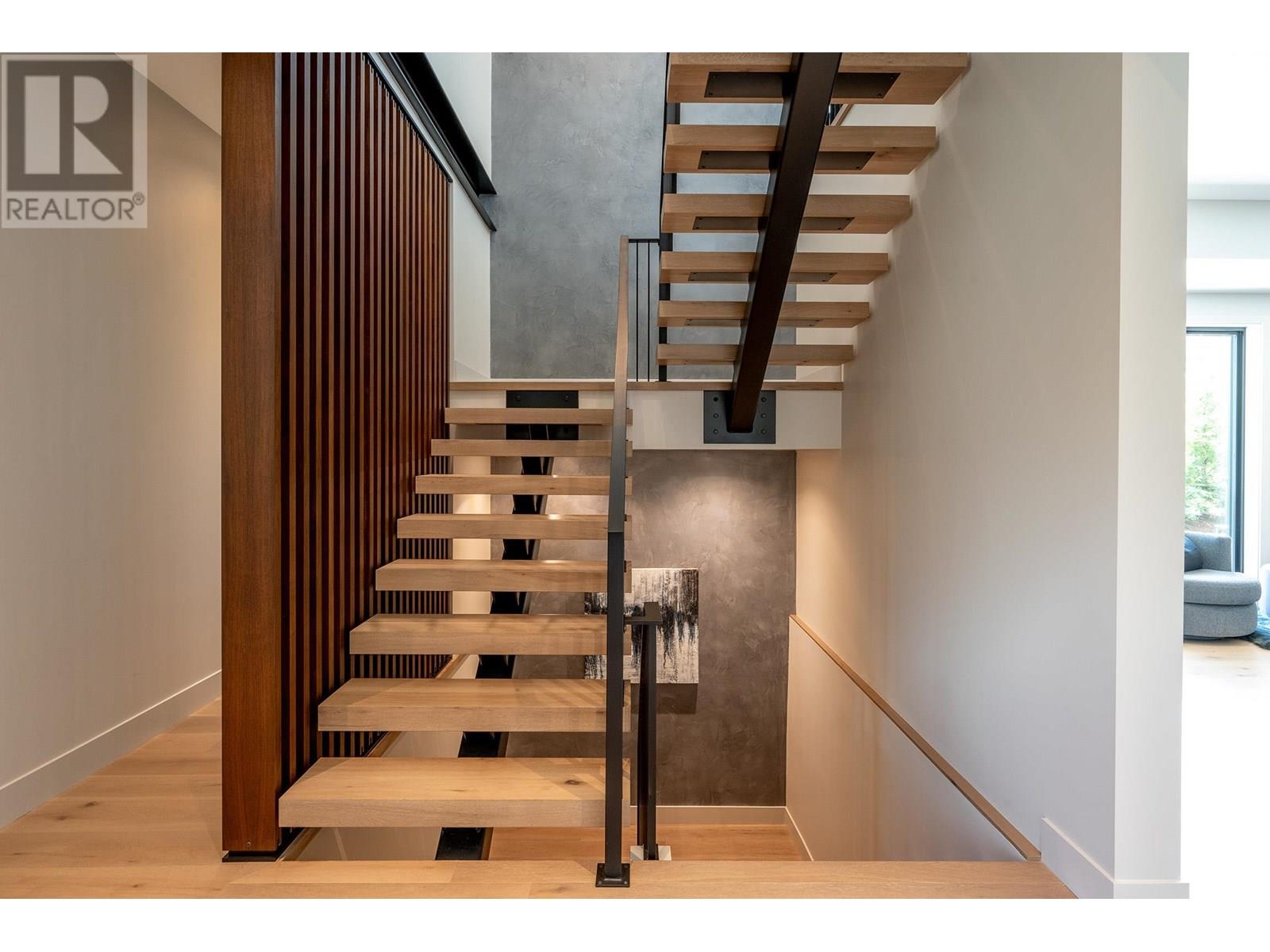 8504 DRIFTER WAY, Whistler