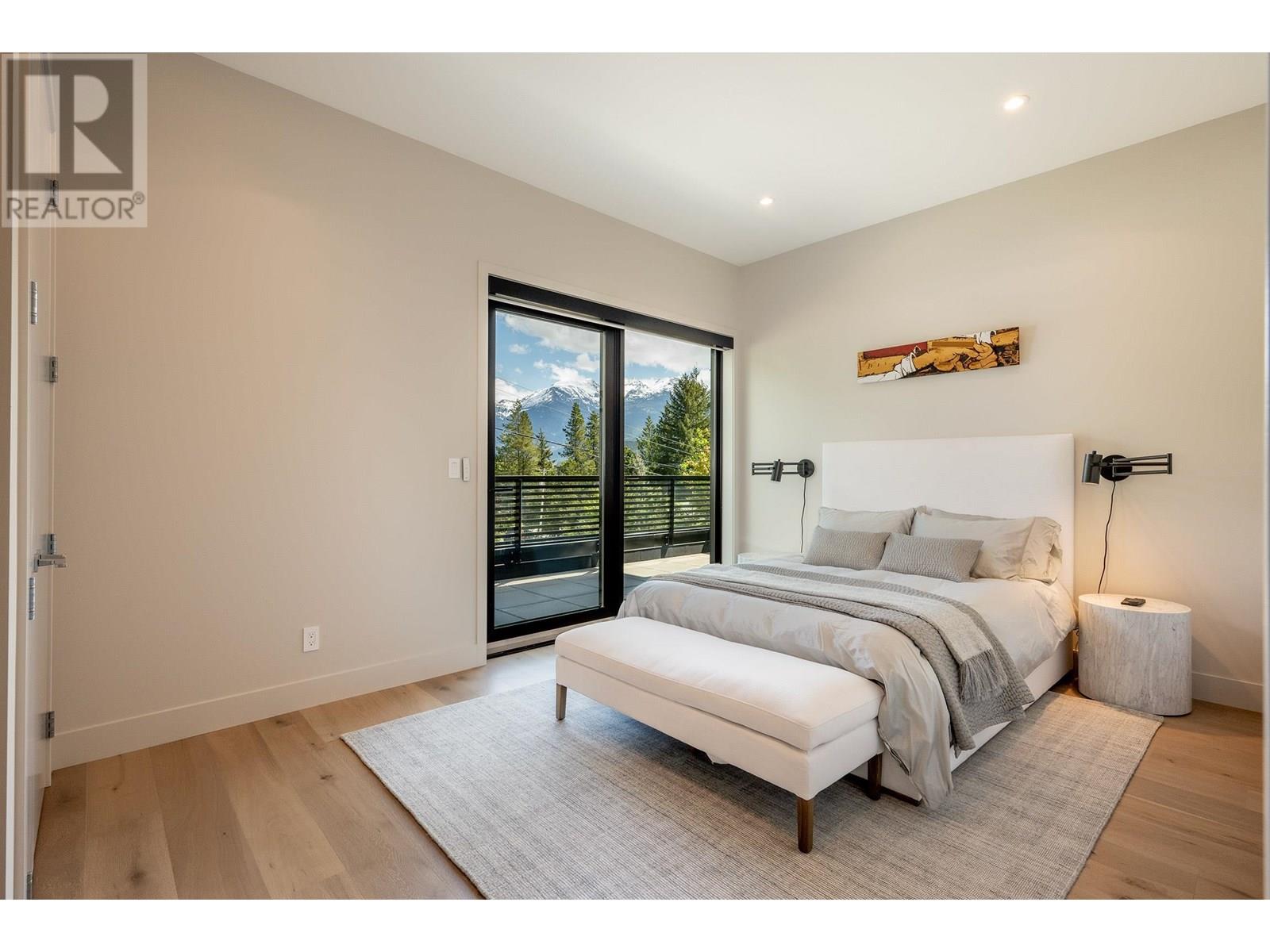 8504 DRIFTER WAY, Whistler