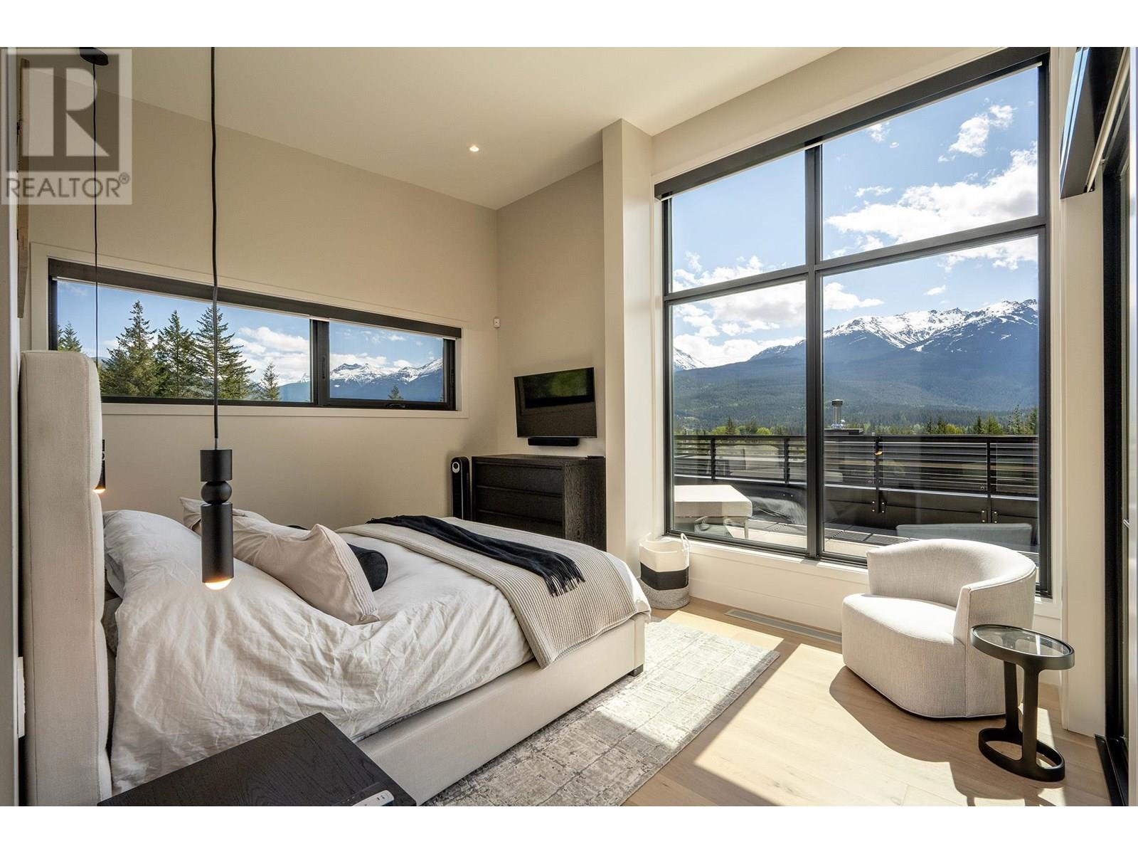 8504 DRIFTER WAY, Whistler