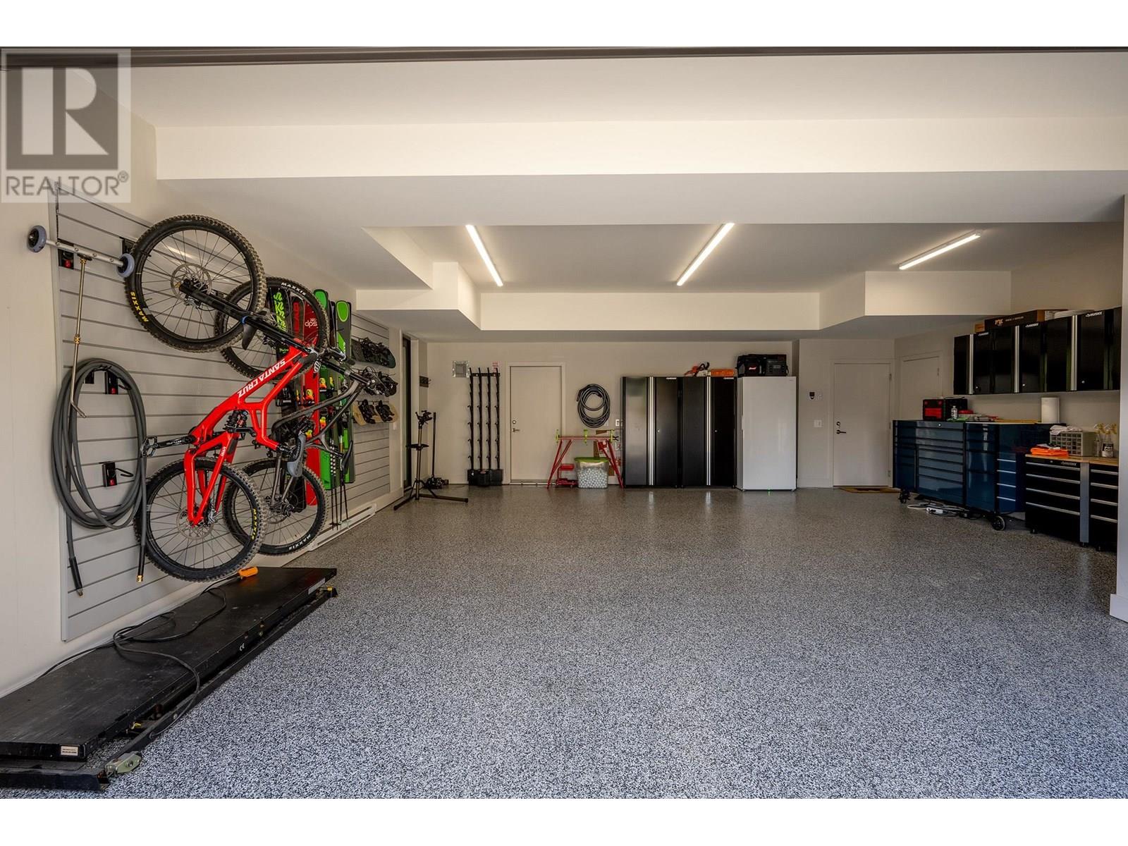 8504 DRIFTER WAY, Whistler