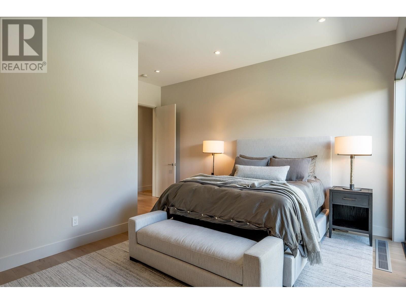 8504 DRIFTER WAY, Whistler