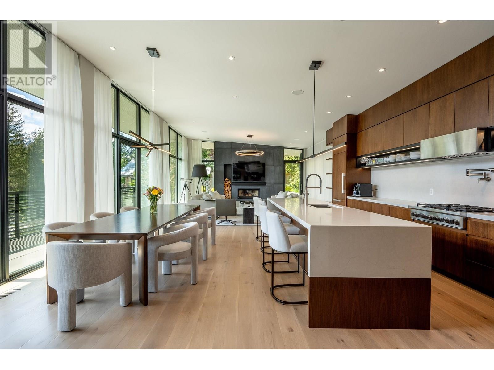 8504 DRIFTER WAY, Whistler