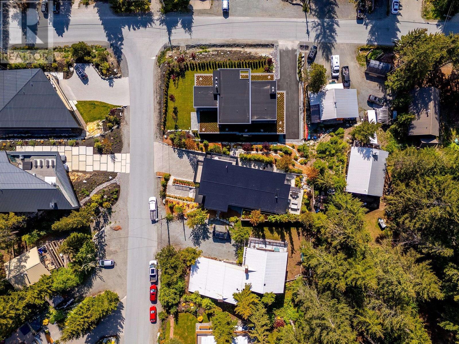 8504 DRIFTER WAY, Whistler