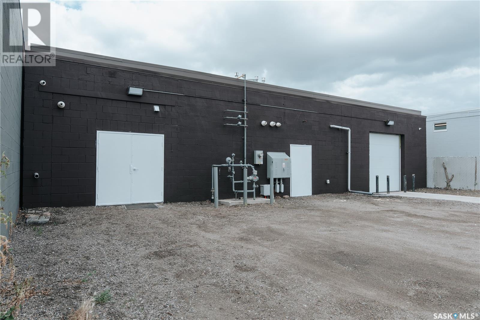 Photo 16 of 1715 South Railway Street, Regina SK
