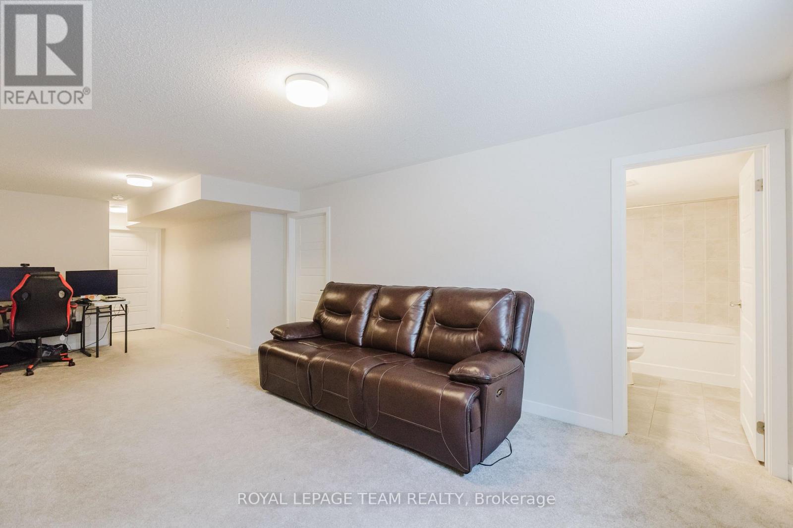 Photo 18 of 611 Fenwick Way, Ottawa ON