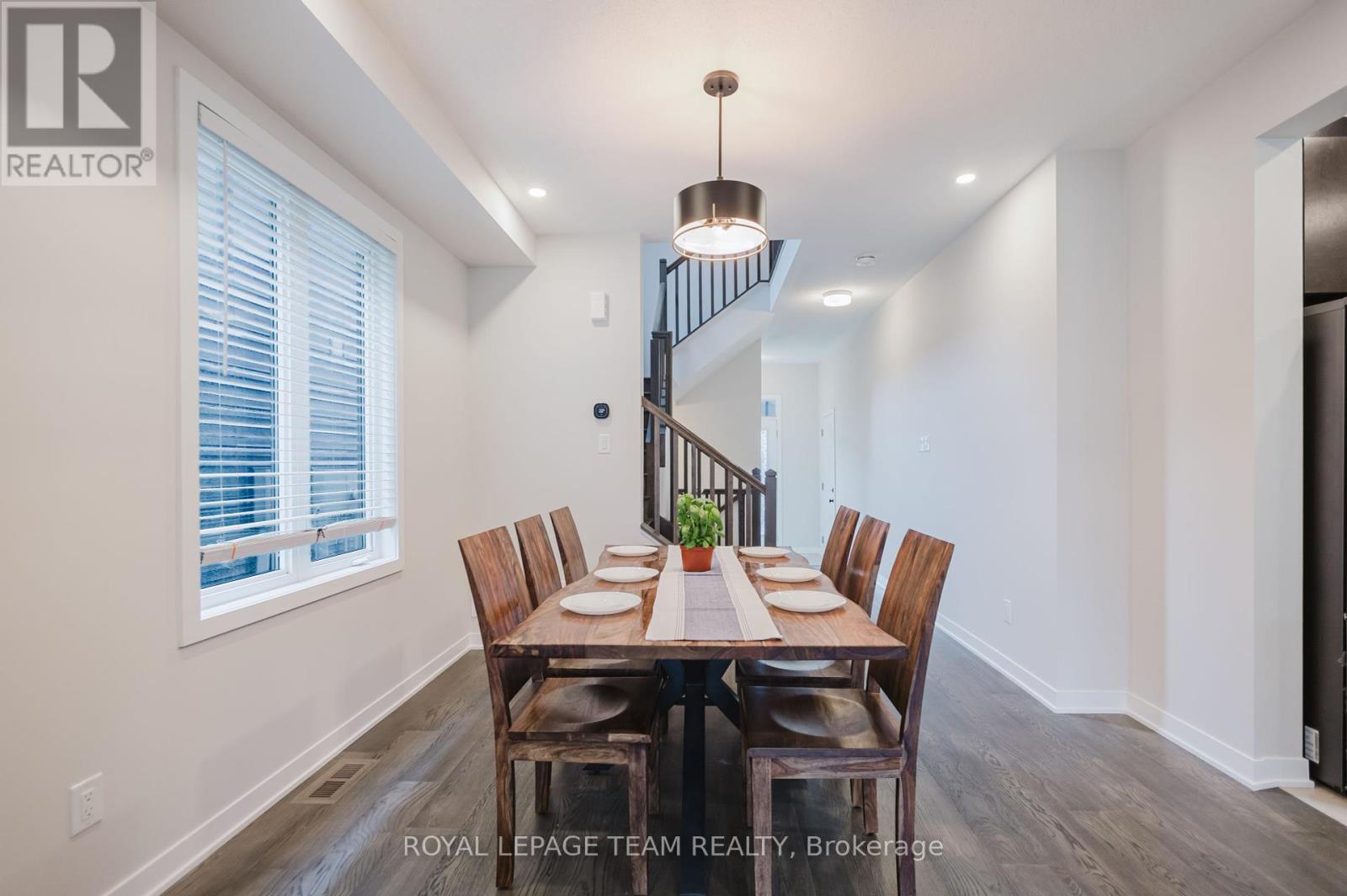 Photo 5 of 611 Fenwick Way, Ottawa ON
